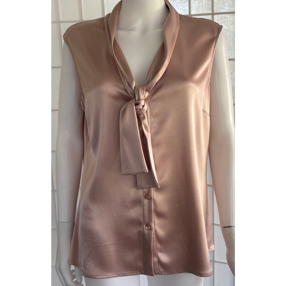 St. John Blush Pink Tie Neck Sleeveless Blouse Top Size 12 Button Front